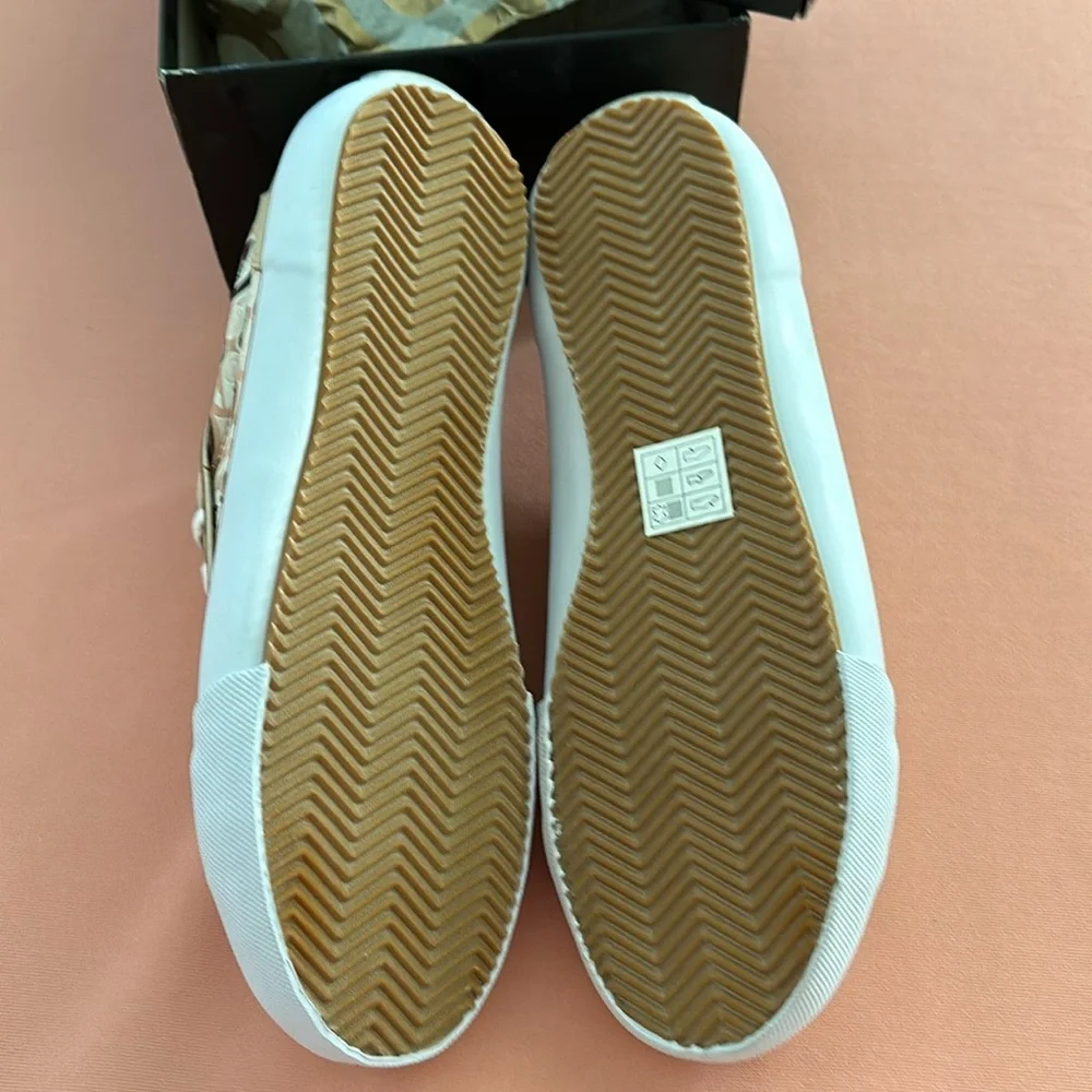 New Red By Marc Ecko Women’s Shoes. Size 8. - Picture 6 of 8